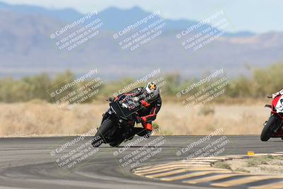 media/Nov-16-2025-Race Pace (Sun) [[8c5fa54630]]/Verified Riders/7-Turn 4 (1155am)/